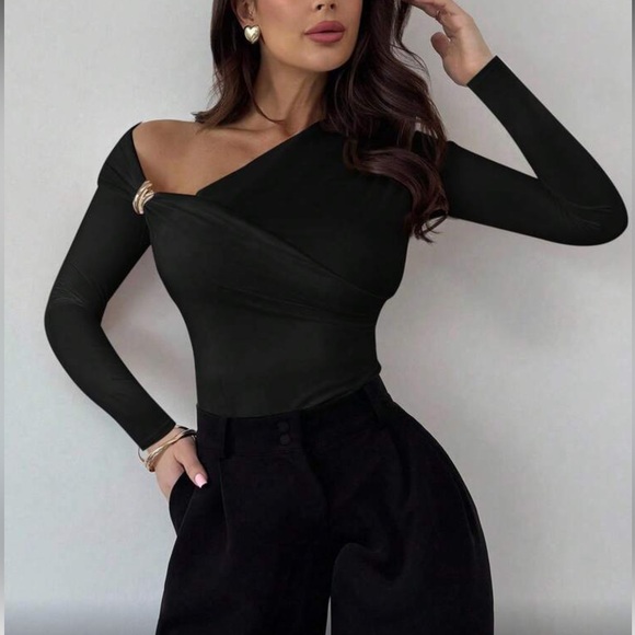 Elegant Black One-Shoulder Top